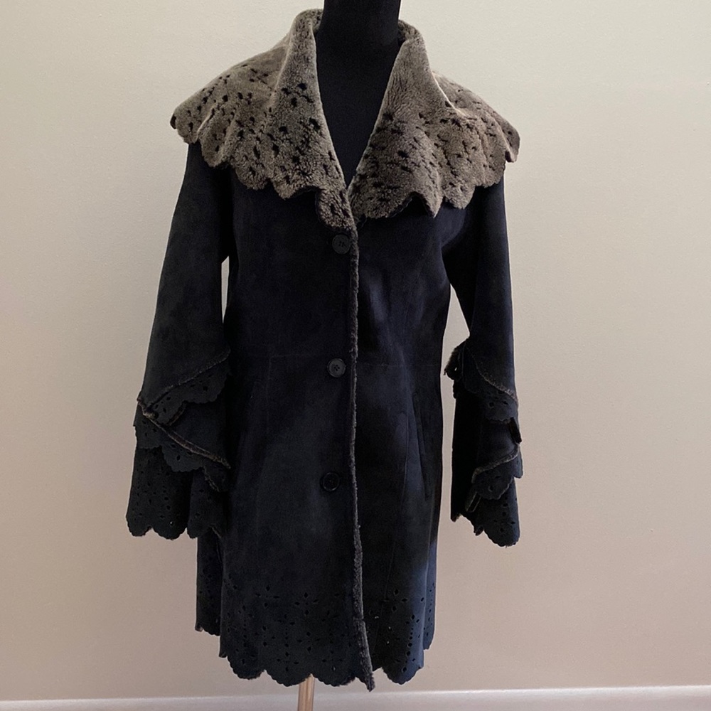 Unique And Stylish Shearling Winter Coat - image 1